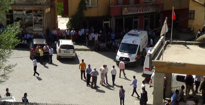 AK Partili siyasetçi Ahmet Budak silahlı saldırı sonucu hayatını kaybetti - Son dakika