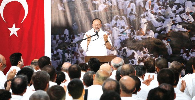 Diyanet cemaatleri denetlesin özerkliğe karışmasın