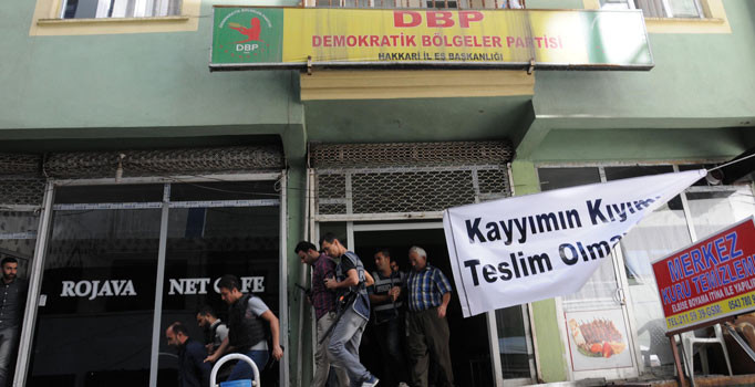 Hakkari’de DBP’ye operasyon: Eş başkanlarla birlikte 20 gözaltı