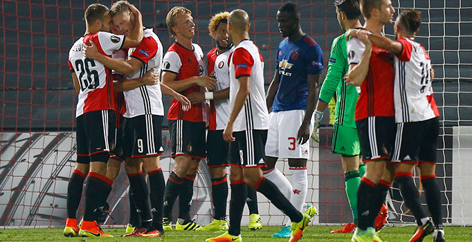 Mourinho'lu Manchester United, Feyenoord'a 1-0 mağlup oldu