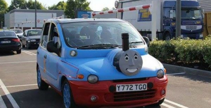 Gelmiş geçmiş en çirkin otomobiller