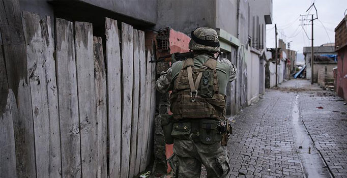 Yüksekova ile Çukurca arasında bulunan Hisar Dağı'nda 1 asker şehit | Hakkari haberleri