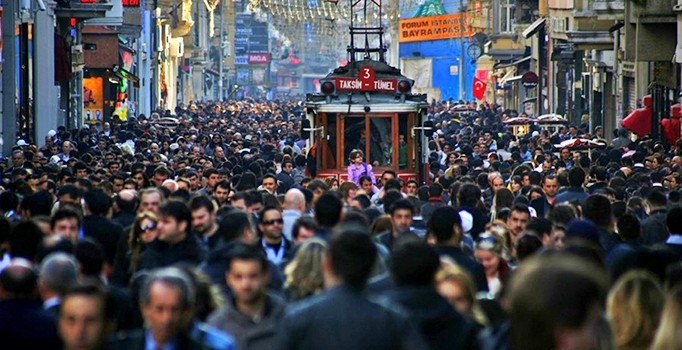 İstanbullular'a önemli haber: İETT'nin otobüs sefer saatleri değişiyor!