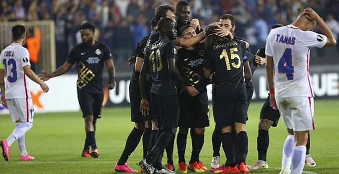 Osmanlı'nın bileği Avrupa'da bükülmüyor!