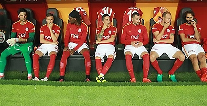 Galatasaray'da kriz: Riekerink'e sinirlendi ısınmayı bıraktı!