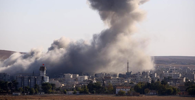 Çekirdek koalisyon IŞİD'i Musul'da vurdu: 24 ölü