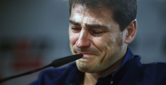 Casillas gözyaşlarıyla 
veda etti
