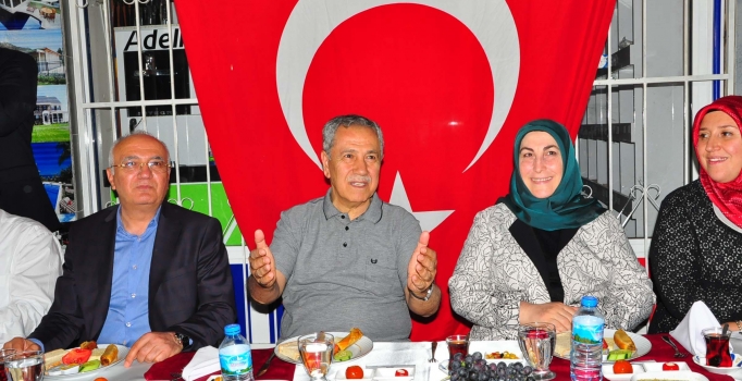 Arınç: AK Parti'ye koalisyon yakışmaz