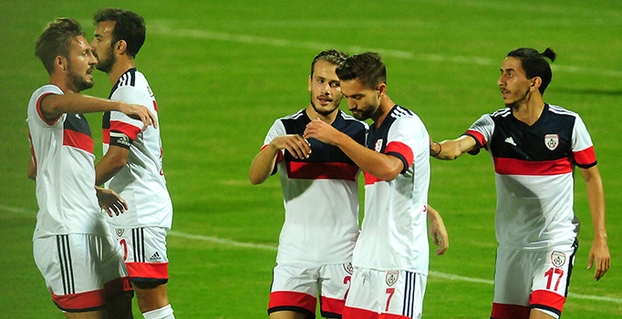 TFF 1. Lig'de yabancı futbolcuya yer vermeyen tek takım Altınordu