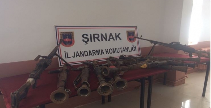 Şırnak'taki operasyonlarda PKK'ya ait silah ve mühimmat ele geçirildi