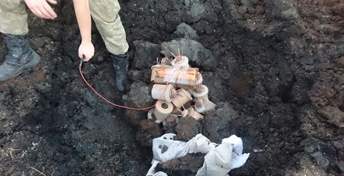 Şemdinli'de PKK'ya darbe: 41 Valmara, 69 anti-personel mayını ele geçirildi - Son dakika haberleri