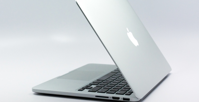 Apple'dan tarihte bir ilk: Düşük fiyatlı Macbook geliyor