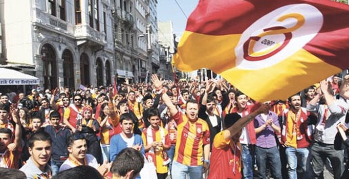 Galatasaray taraftarı Vodafone Arena'ya Taksim'den yürüyecek