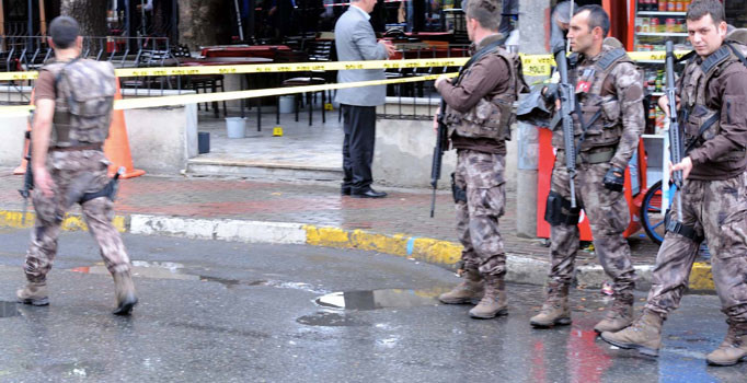 İstanbul'da korsan taksi cinneti: Av tüfeğiyle ateş açtı