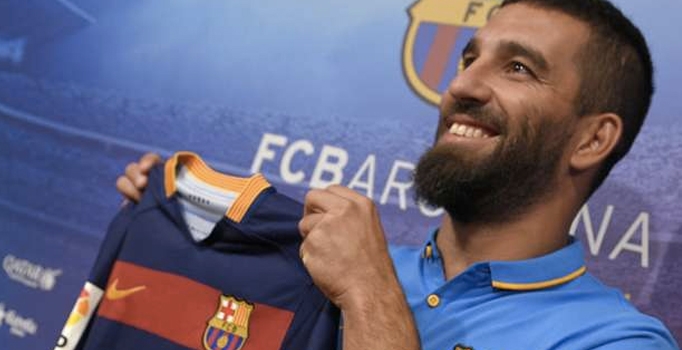 Arda Turan Barcelona'da ilk idmanına çıkıyor