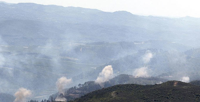 Suriye rejimi ve Rus jetleri Türkmendağı'na saldırıyor