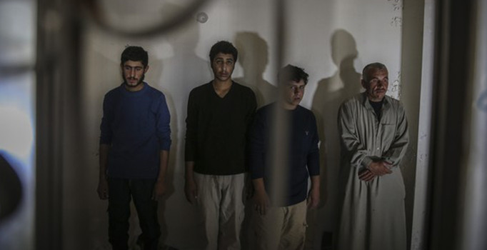 Cerablus'ta ÖSO tarafından kurulan hapishanenin ilk mahkumlar