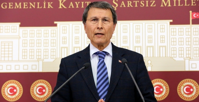 Yusuf Halaçoğlu kimdir?