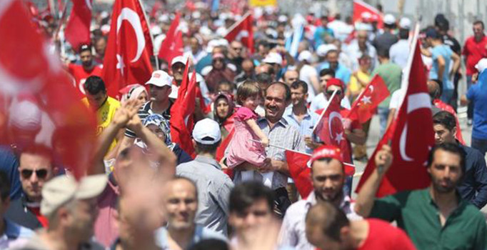 16 Nisan günü seçmenin tercihini istikrar kaygısı yönlendirecek