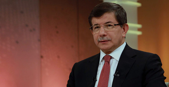Davutoğlu: Omuz omuza vermeliyiz