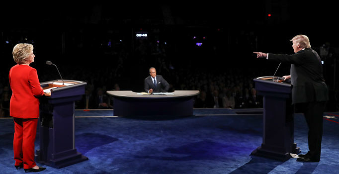 Clinton ile Trump, başkanlık seçimi öncesi karşı karşıya geldi