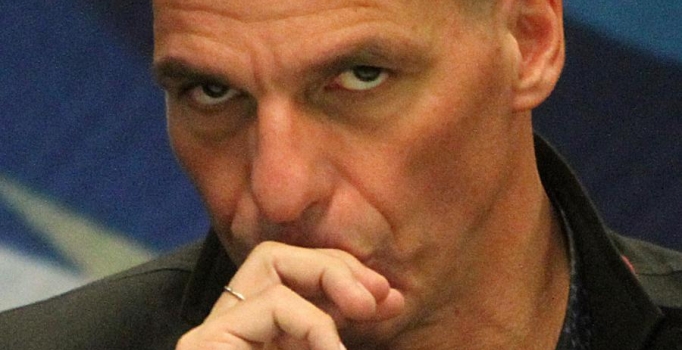 Varoufakis acı gerçeği itiraf etti: Almanya yönetiyor