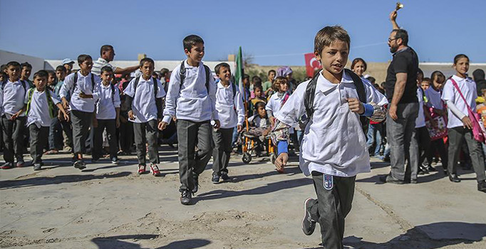 DAEŞ'ten temizlenen Cerablus'ta ilk ders zili çaldı