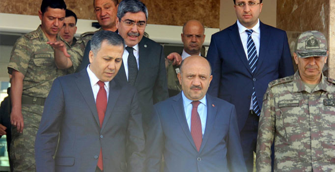 Milli Savunma Bakanı Fikri Işık sınır karakolunda | Son dakika