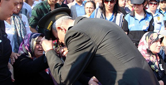 FETÖ'den tutuklanan İl Jandarma Komutanı Albay Türker Yılmaz tahliye edildi