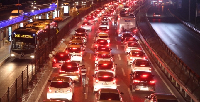 Ramazan Bayramı
trafiği gece de sürdü