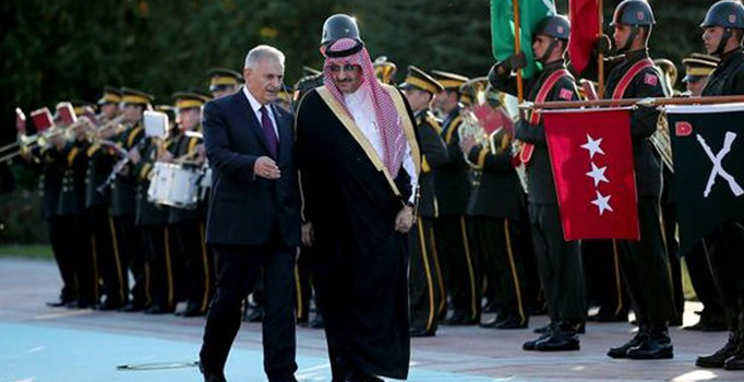 Binali Yıldırım Suudi Arabistan Veliaht Prensi Muhammed bin Nayif'i törenle karşıladı