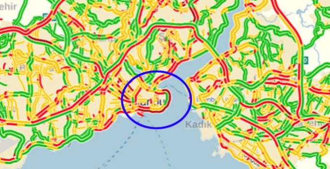 Köprüler ve arabalı 
feribot yolu felç
