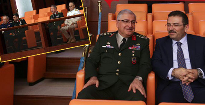 İçişleri'ne bağlanan Jandarma Genel Komutanı Güler, Selami Altınok'un yanında oturdu
