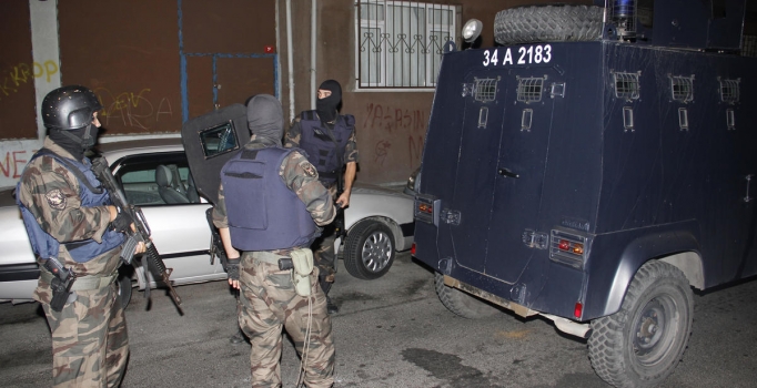İstanbul'da terör örgütüne 
operasyon yapıldı