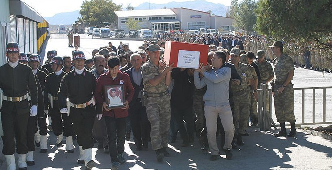 Şırnak'ta şehit korucu için tören