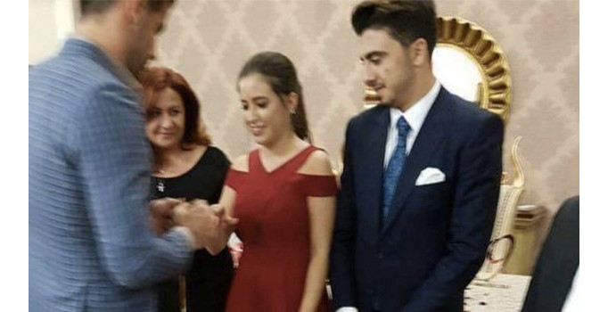 Fenerbahçe'nin genç oyuncusu Ozan Tufan nişanlandı