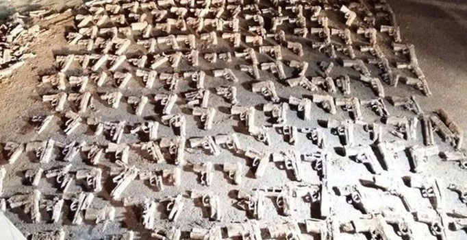 Üsküdar'da gömülen 250 kuru sıkı silahların sırrı çözülüyor