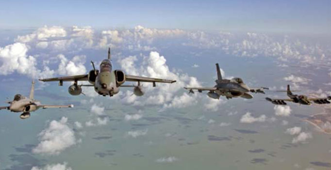 ABD öncülüğündeki koalisyon uçakları DAEŞ hedeflerini vuruyor