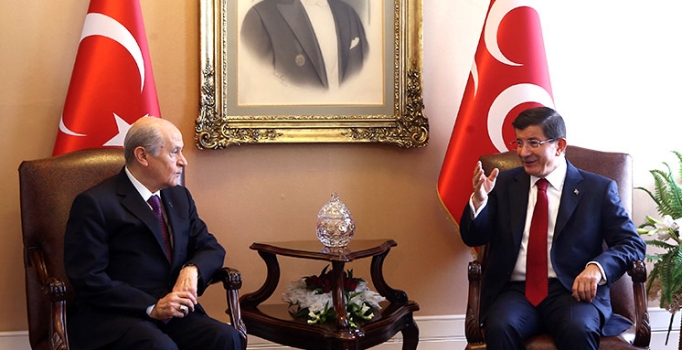 Bahçeli, Davutoğlu'na randevu 
verirken ne demek istedi