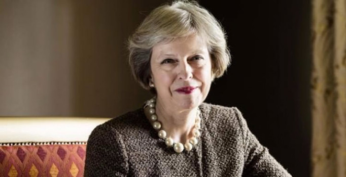 İngiltere nükleer anlaşmadan çekilmeyecek