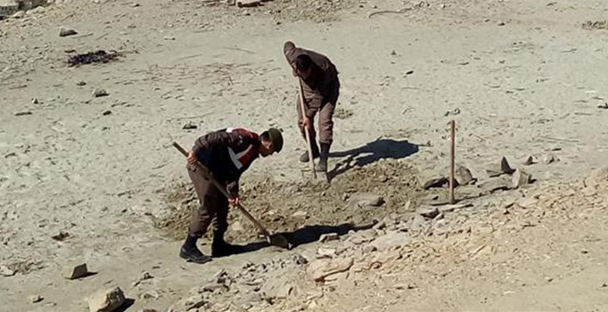 Kalaşnikof mermilerinin bulunduğu barajda FETÖ'ya ait kitaplar ortaya çıktı