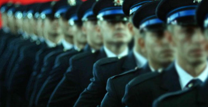 FETÖ soruşturmasında 12 bin polis açığa alındı | Son dakika haberleri