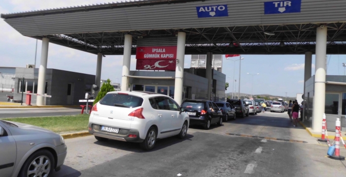 Tekirdağ-İpsala arasında trafik felç oldu