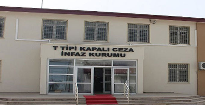 FETÖ soruşturmasında tutuklanan hakimin 'çözülmeyin notu' tellere takıldı