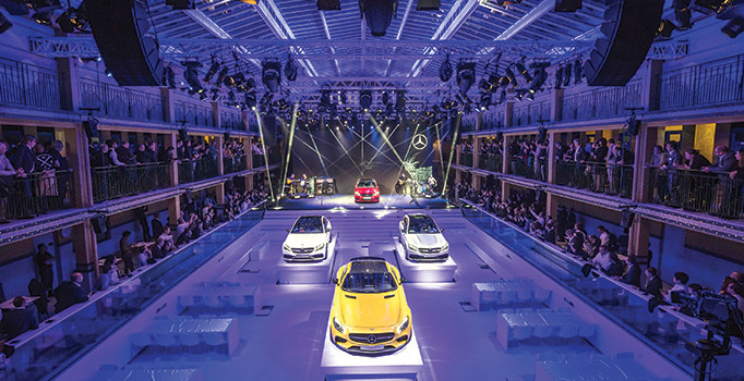 Ticaret yavaşladı lüks hayat hızlandı