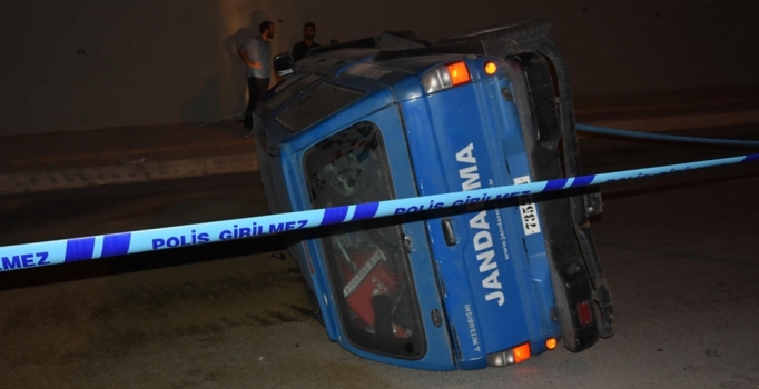 İzmir Buca'da askeri personel aracı kaza yaptı: 5 yaralı | Son dakika haberleri