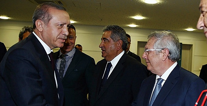 Cumhurbaşkanı Erdoğan Fenerbahçe-Anadolu Efes maçını Aziz Yıldırım ile beraber izledi