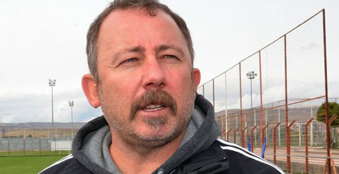 Sergen Yalçın'dan Emre Mor ve Hakan Çalhanoğlu yorumu: Nasıl orta yapacaklar?