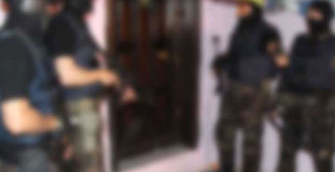 İstanbul'da FETÖ'nün 'üst düzey ablası' pencereden kaçarken yakalandı