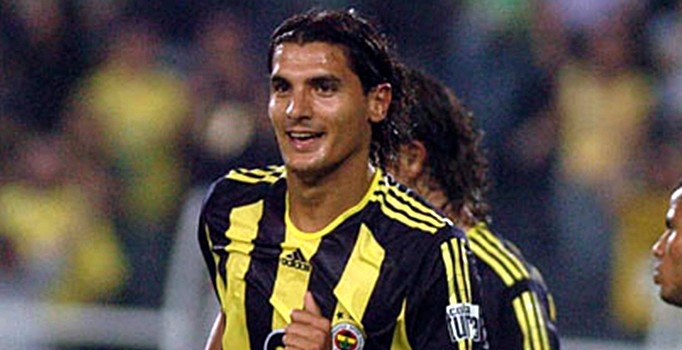 Fenerbahçeli eski futbolcu Önder Turacı'ya bıçaklı saldırı!